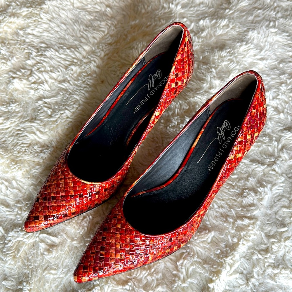 : Donald J. Pliner Patent Leather Animal Print Pumps Size: 9 | US 9
